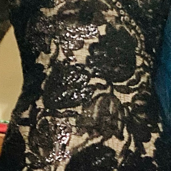 Bob Mackie gown - Picture 12 of 16